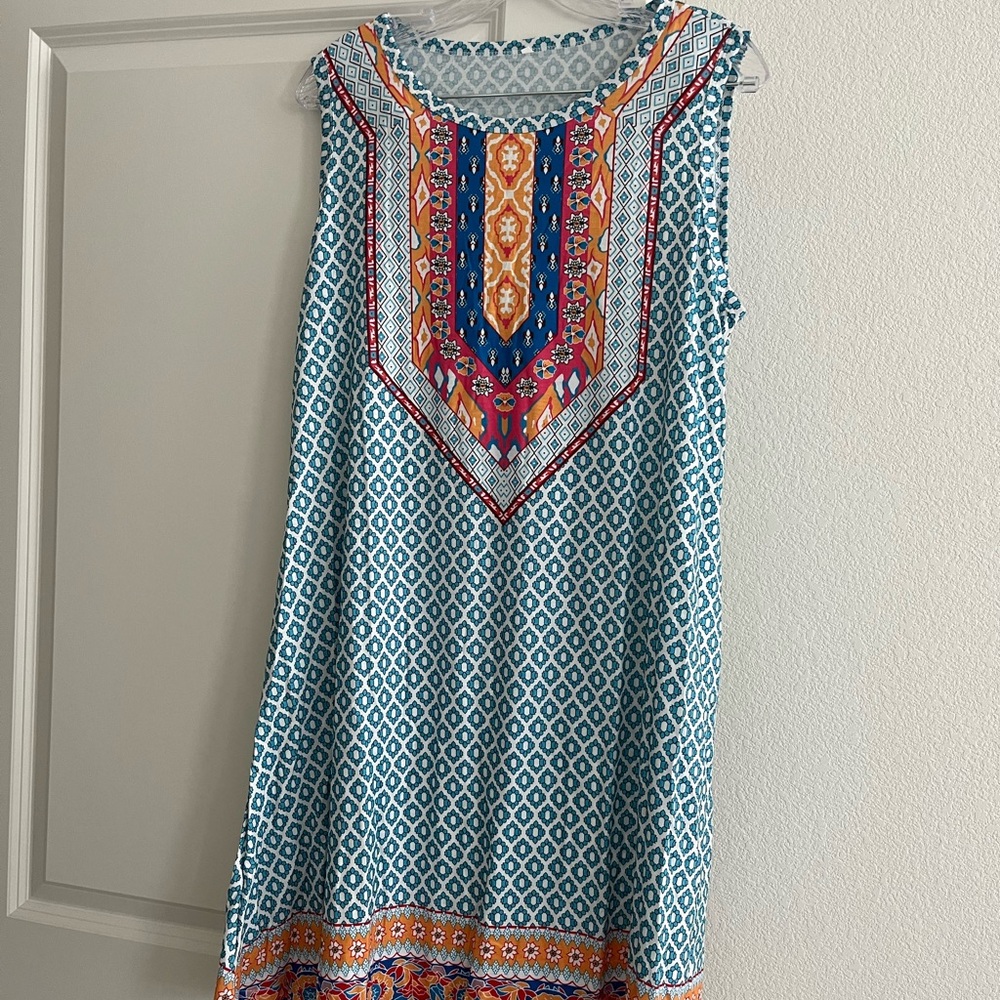 Sleeveless Geometric Print Dress. Size XL